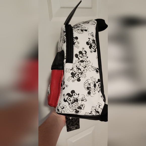 Bio world Disney Mini Backpack Mickey and Minnie 11.5" X 9" X 4.5" NWT - Picture 6 of 12